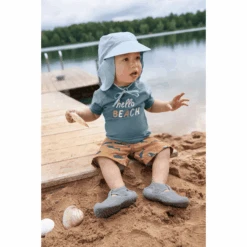 LÄSSIG UV-Kurzarm-Badeshirt Hello Beach Blau 7 LÄSSIG UV-Kurzarm-Badeshirt Hello Beach Blau -Deutschland Baby Mode Traum Verkaufs-Shop laessig uv kurzarm badeshirt hello beach blau a413251 3