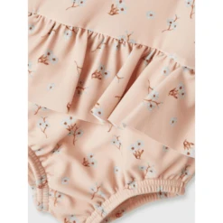 Lil Atelier Lil'Atelier Badeanzug Nbffiona Rose Dust -Deutschland Baby Mode Traum Verkaufs-Shop lilatelier badeanzug nbffiona rose dust a411405 2